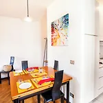 Piazzaroma23 Όπως