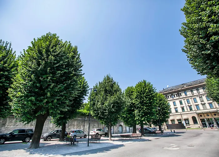 Piazzaroma23 * コモ